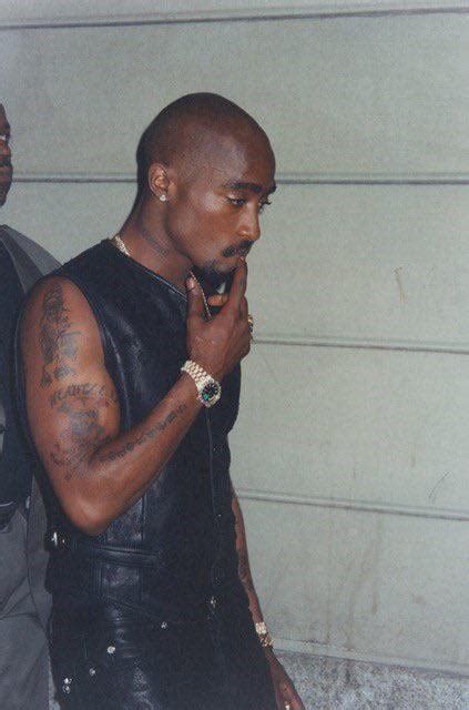 [identify] anybody know what watch Tupac was .